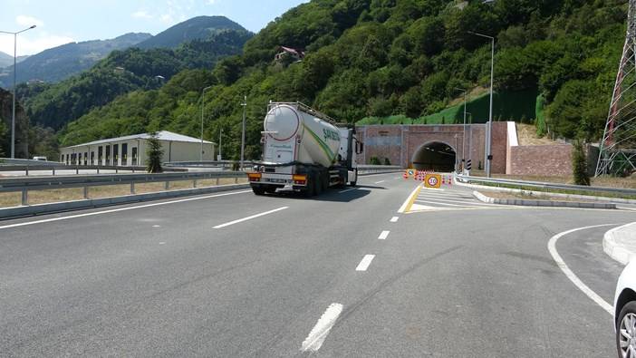 Trabzon'da Zigana Tüneli'nden 4 ayda 600 bin araç geçti 11